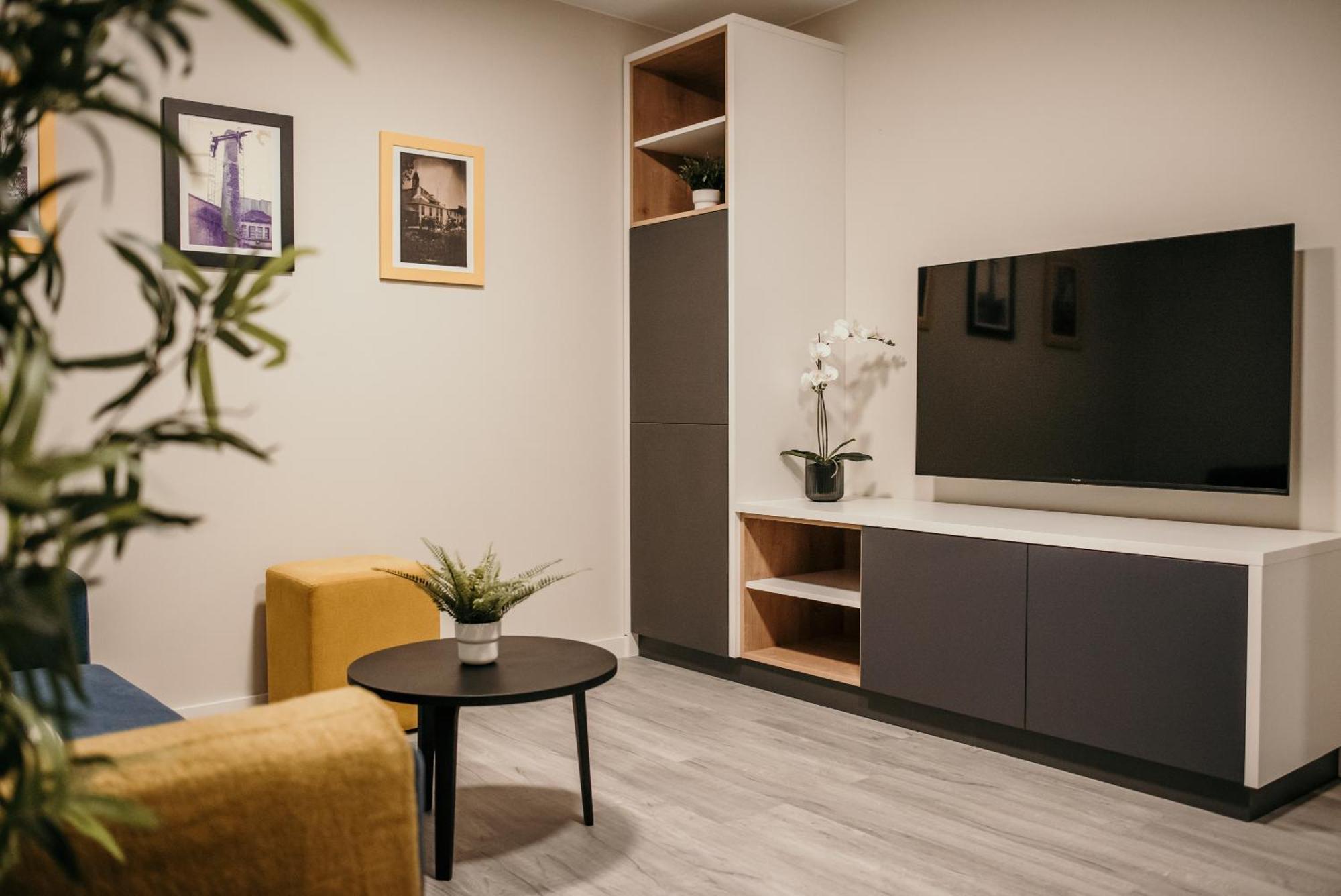 Hotel Lux Melide Extérieur photo