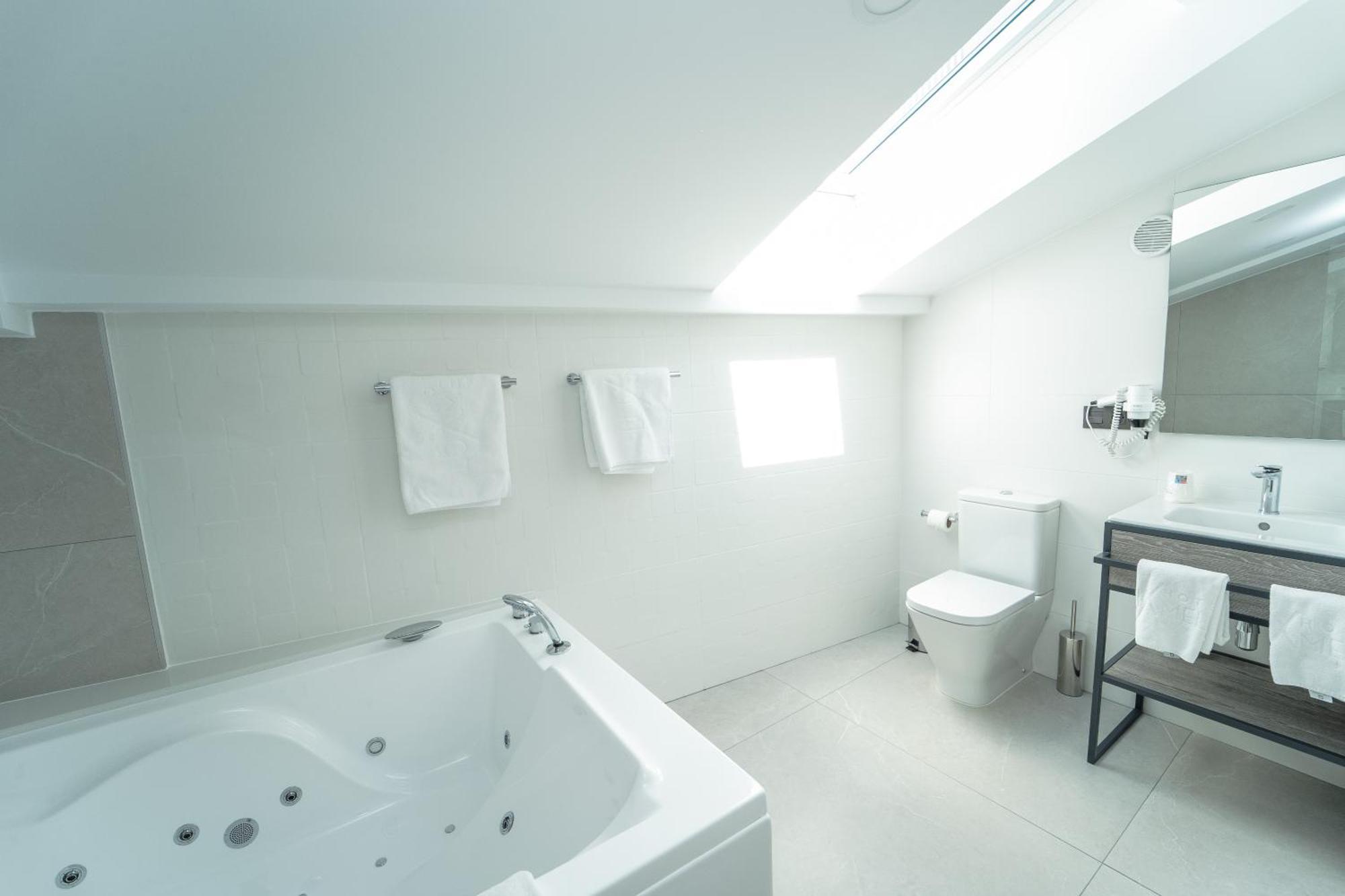 Hotel Lux Melide Extérieur photo