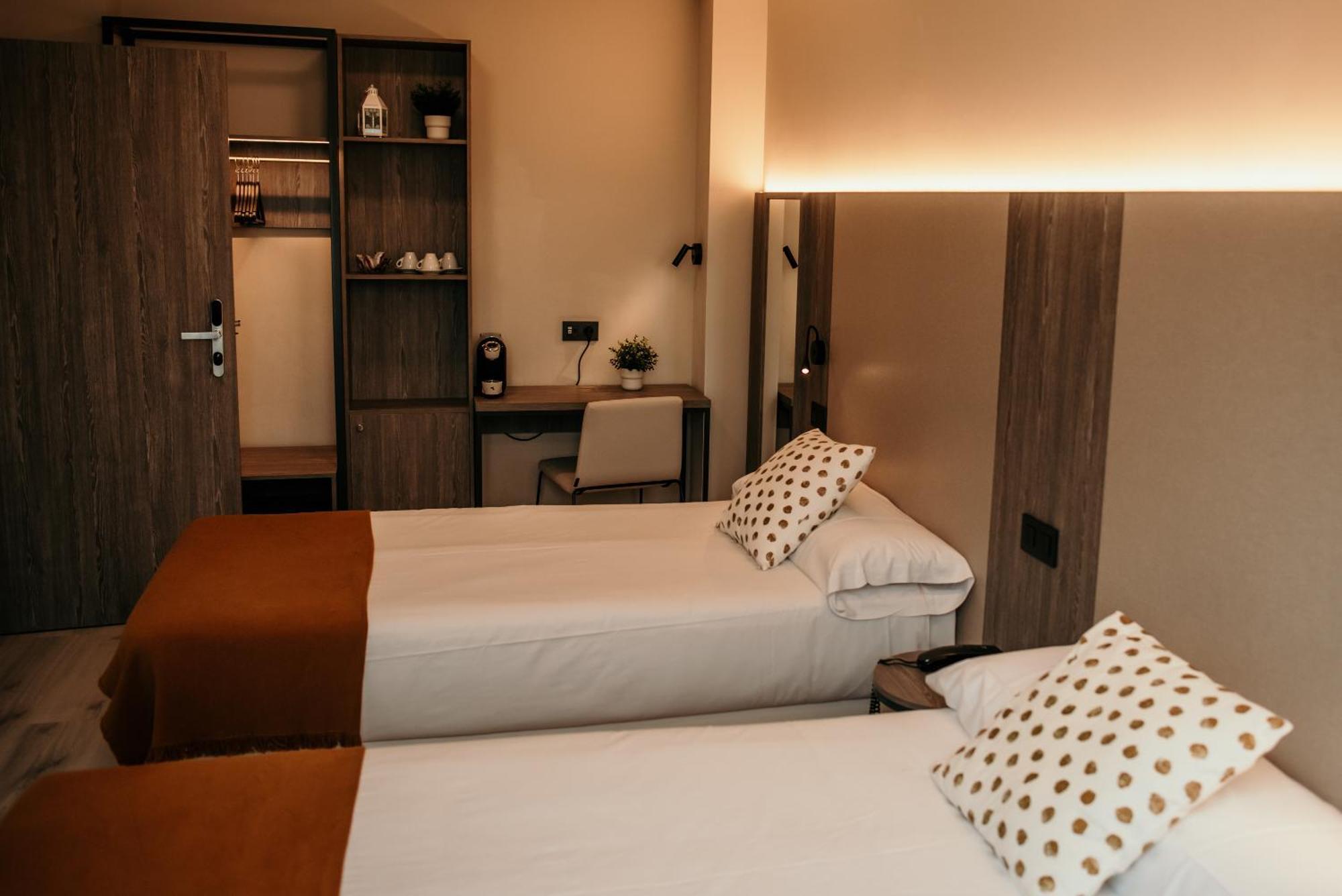 Hotel Lux Melide Extérieur photo